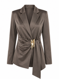 Saco Satinado con Broche Metálico